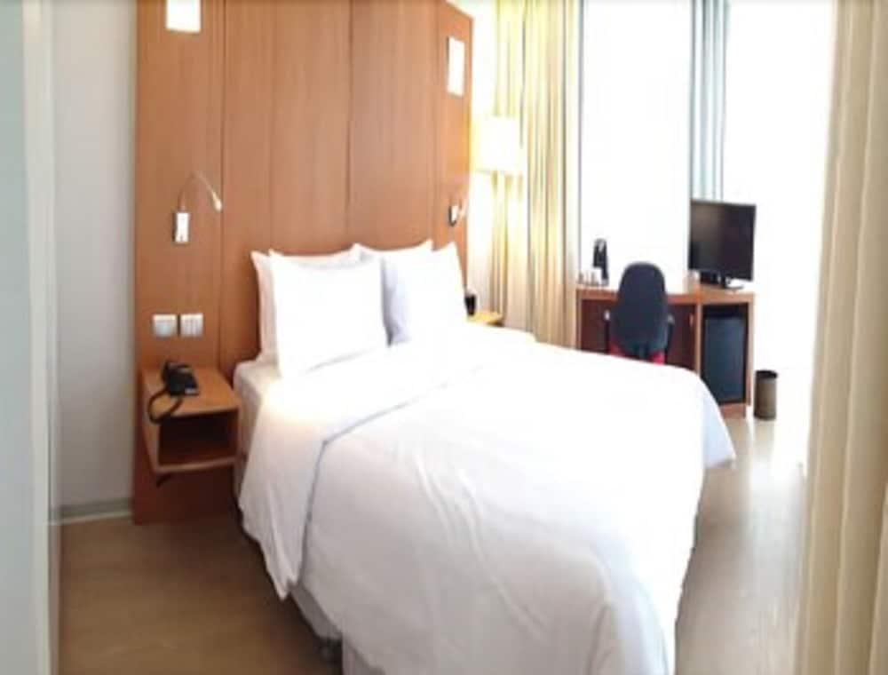 Ramada Encore By Wyndham Lima San Isidro Esterno foto