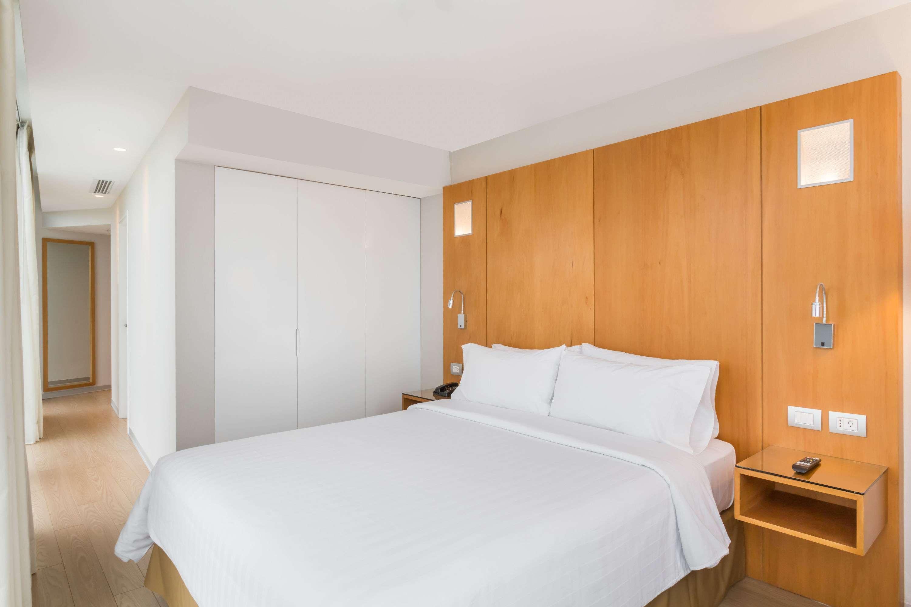 Ramada Encore By Wyndham Lima San Isidro Esterno foto