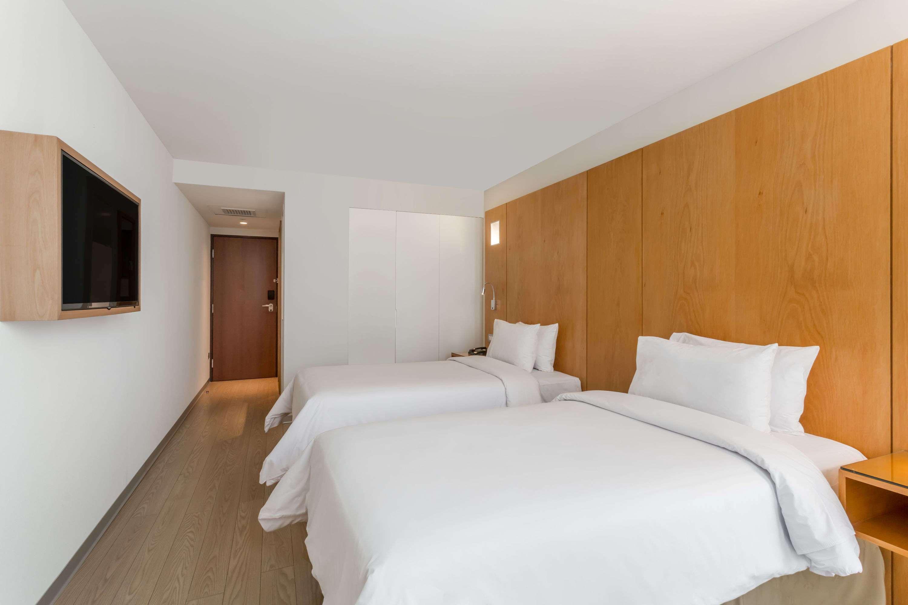 Ramada Encore By Wyndham Lima San Isidro Esterno foto