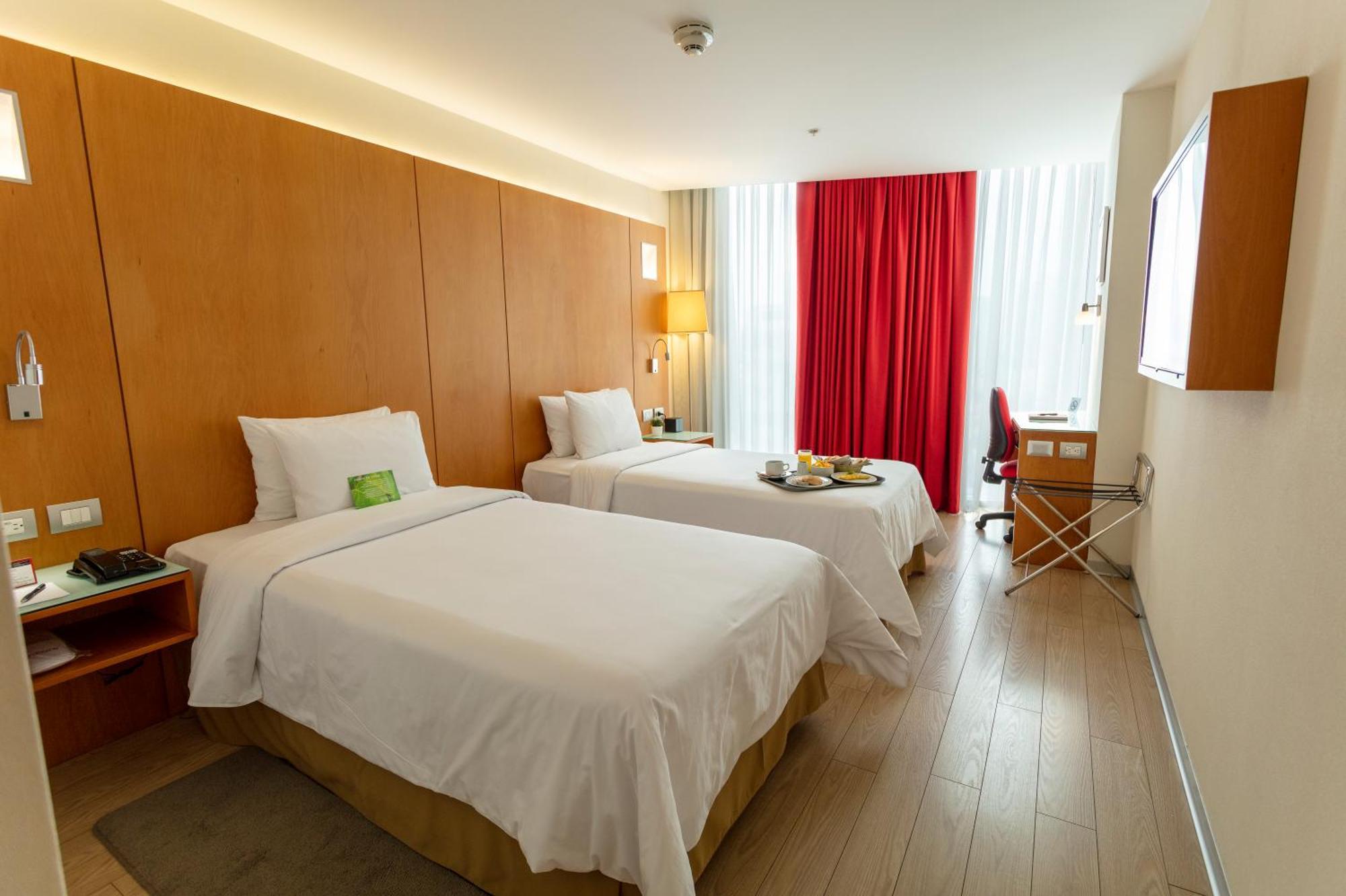 Ramada Encore By Wyndham Lima San Isidro Esterno foto