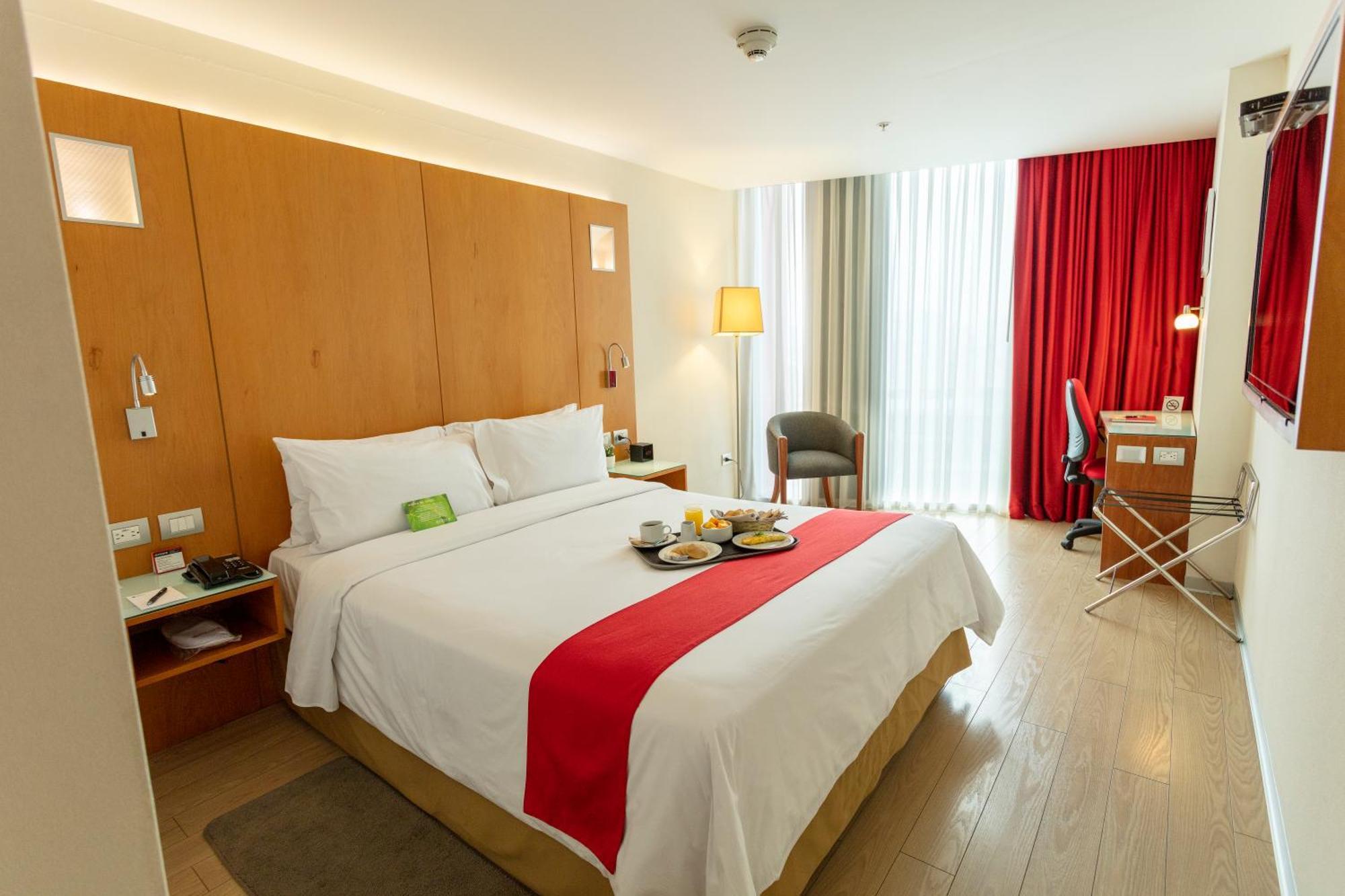 Ramada Encore By Wyndham Lima San Isidro Esterno foto