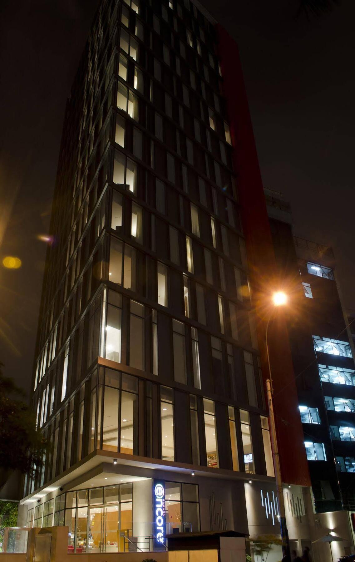 Ramada Encore By Wyndham Lima San Isidro Esterno foto